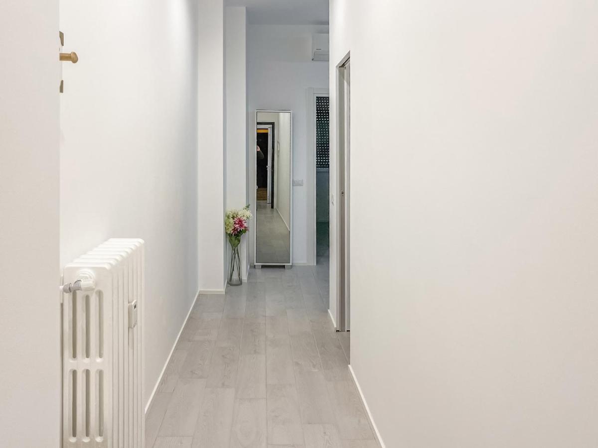 Bnb Capital Milano Moscova - White Buitenkant foto